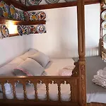 Traditional House Of * Diafánion