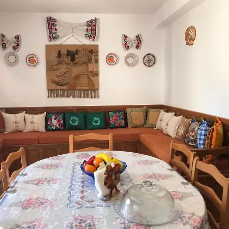 Traditional House Of Dom wakacyjny