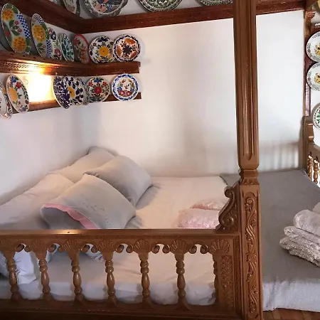 Traditional House Of * Διαφάνιον